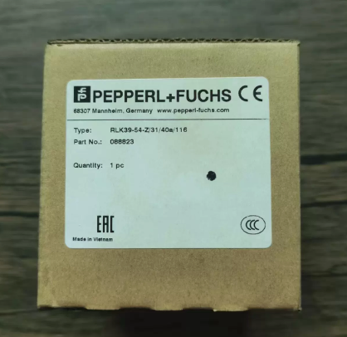 PEPPERL + FUCHS RLK39-54-Z/31/40a/116 Photoelectric Switch Sensor - PEPPERL + FUCHS