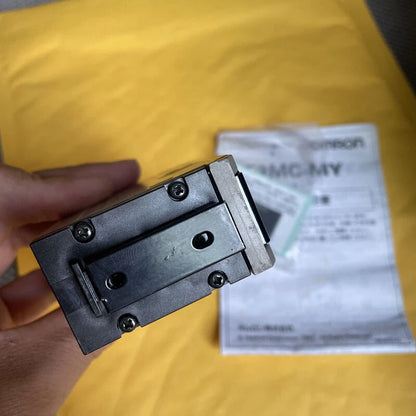 1PCS Omron sensor E3MC-MY41