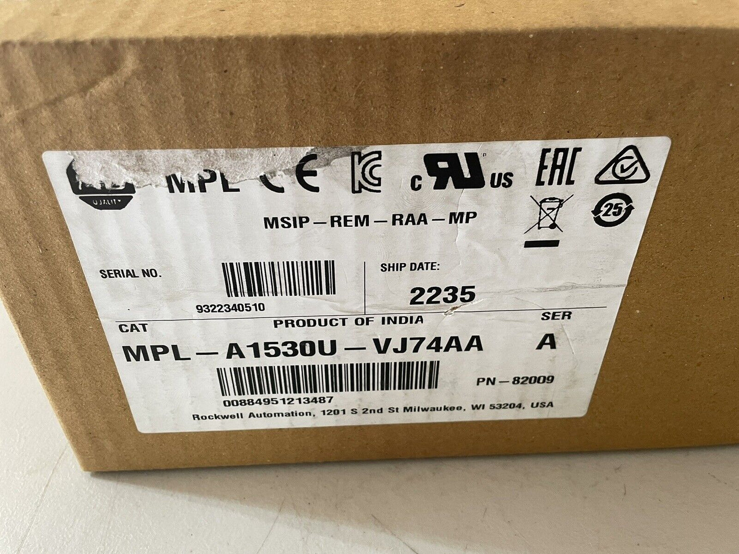 MPL-A1530U-VJ74AA Ser A Kinetix AC Servo Motor 7000RPM - SEALED ALLEN BRADLEY