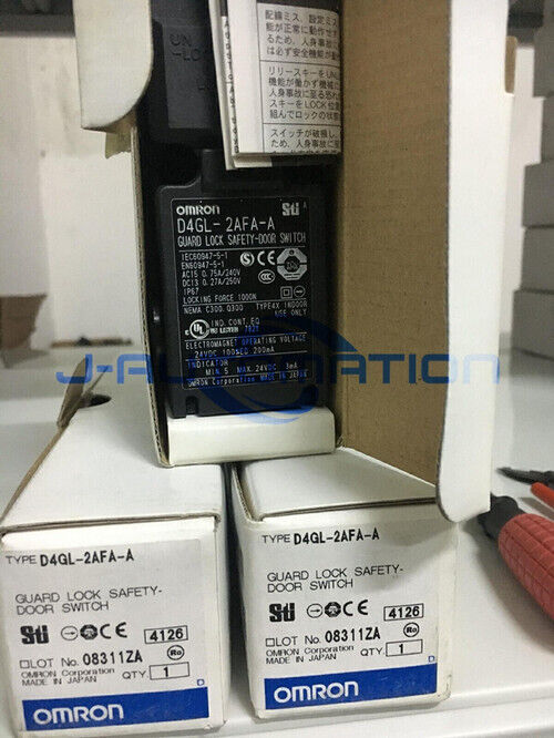 new 1pcs For Omron Safety Switch D4GL-2AFA-A - OMRON