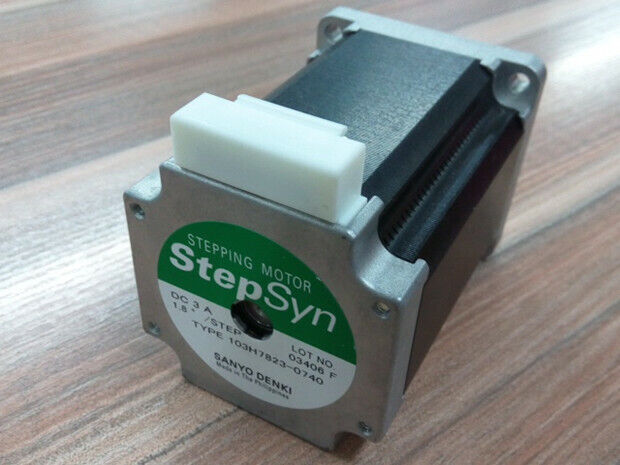 new 1 pcs SANYO DENKI STEPSYN 103H7823-0740 Motor stepping motor