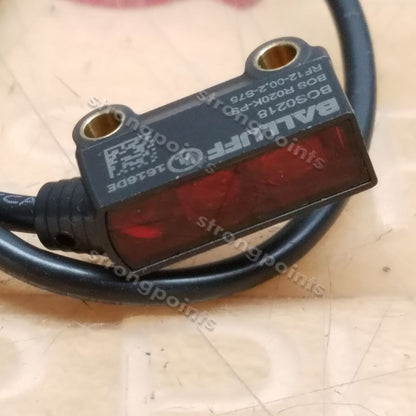 new Balluff BOS0218, BOS R020K-PS-RF12-00,2-S75 Photoelectric Sensor 1PC