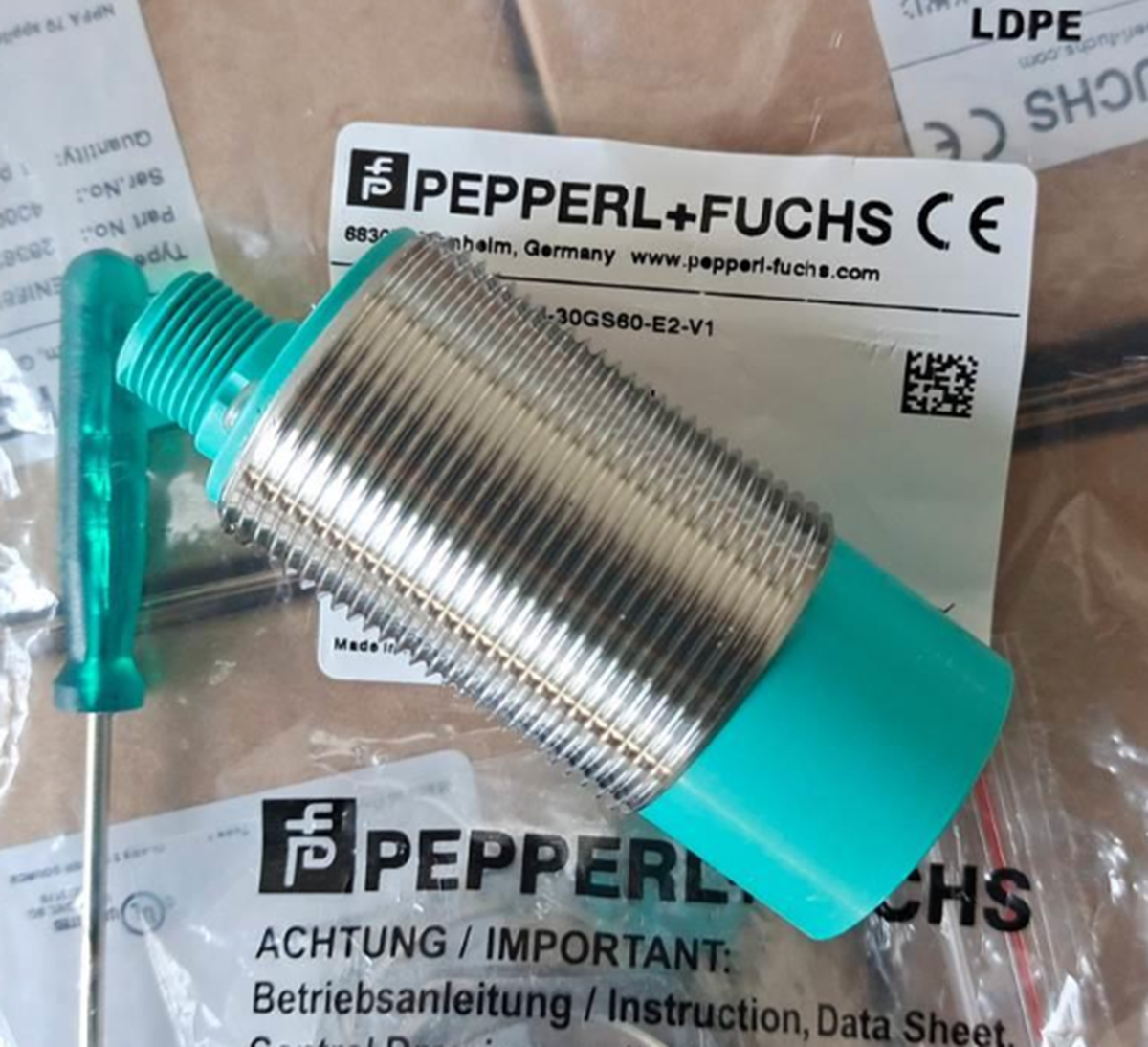PEPPERL + FUCHS CCN15-30GS60-E2-V1 Proximity Switch - PEPPERL + FUCHS