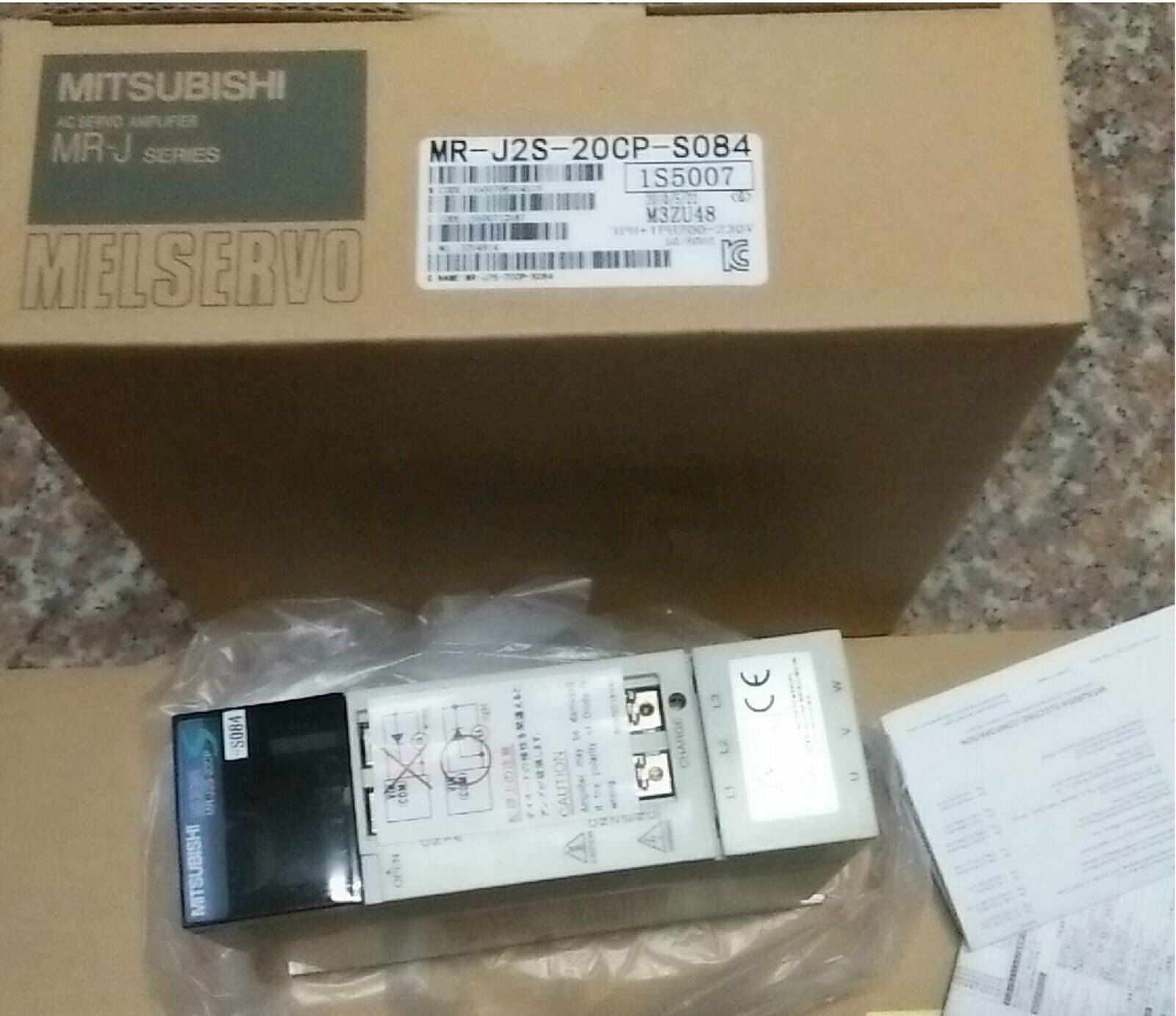 Mitsubishi AC Servo Motor Drive MR-J2S-20CP-S084 - High Performance Motor Controller with 200Hz Max Speed - MITSUBISHI