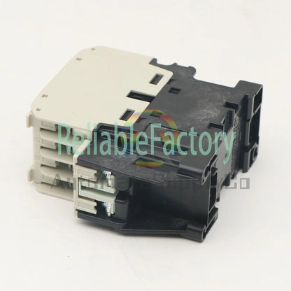 1PCS Mitsubishi S-T10 Contactor 110VAC ST10