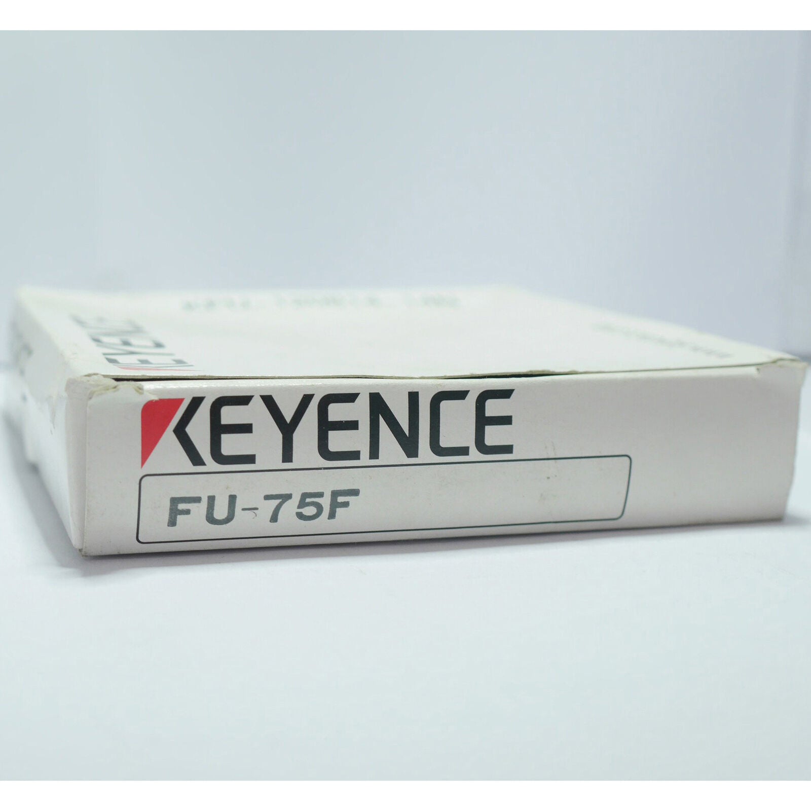 New ONE KEYENCE Fiber Optic Sensor Model FU-75F in Box - KEYENCE