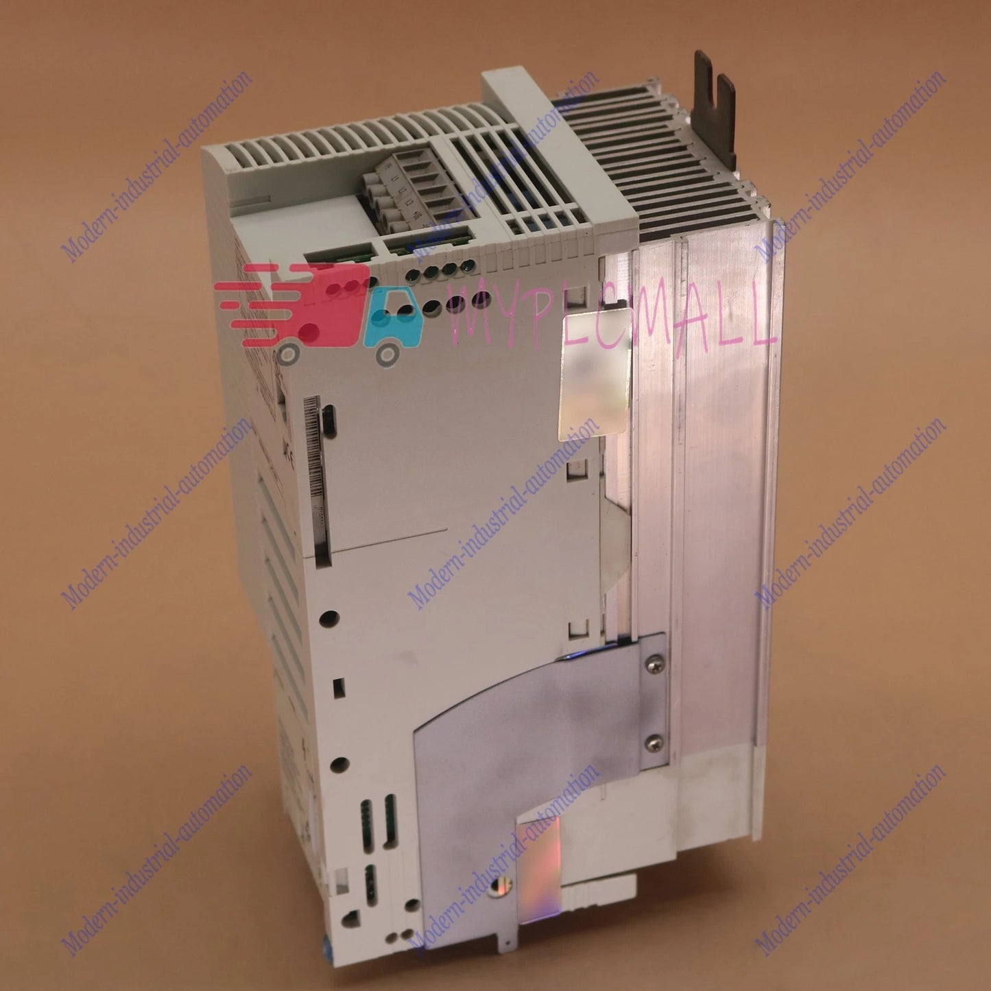ONE LENZE 8200 VECTOR DRIVE E82EV402-4C200 free shipping