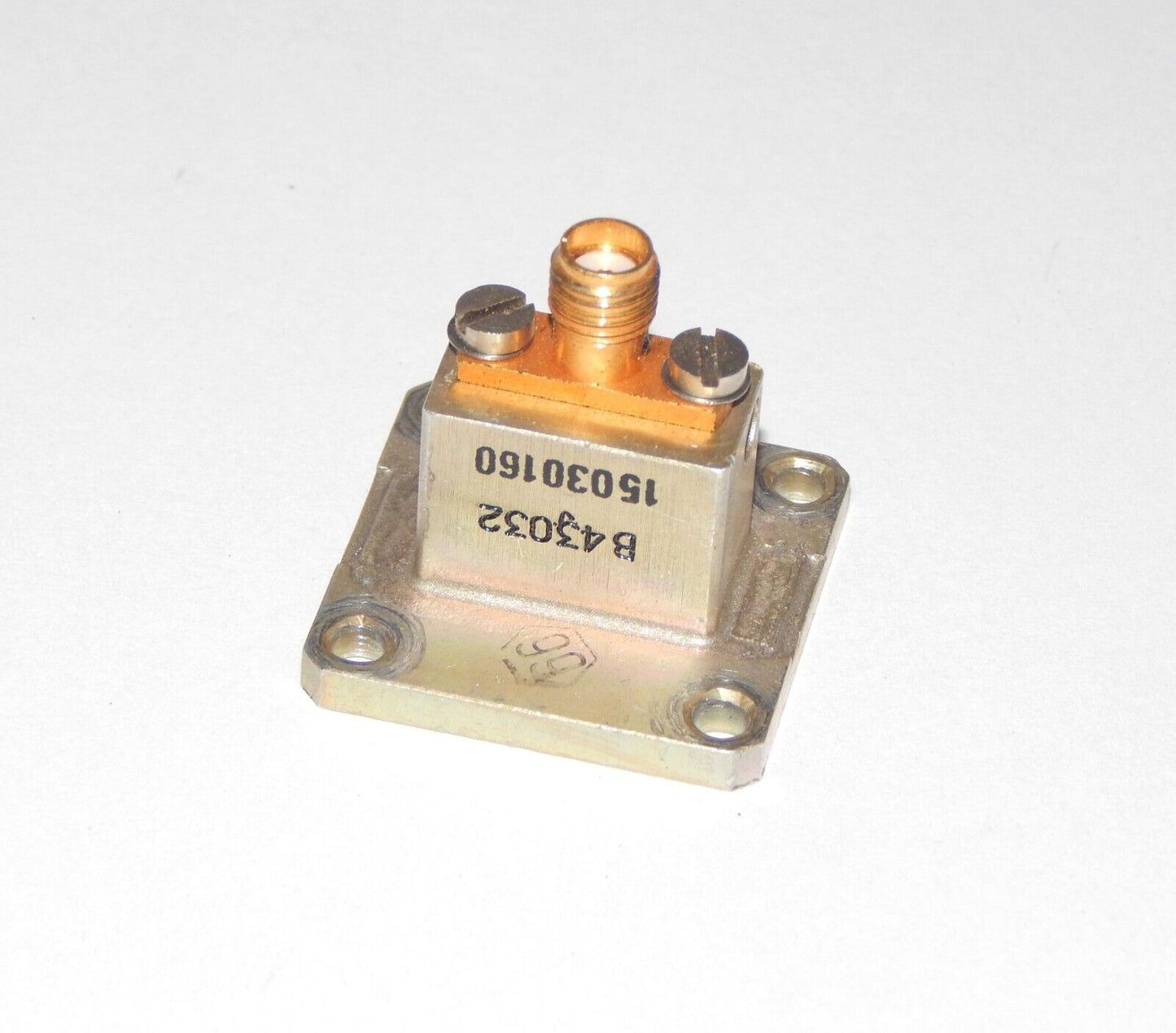 used Waveguide Adapter WR62 to SMA - ACCUCOM