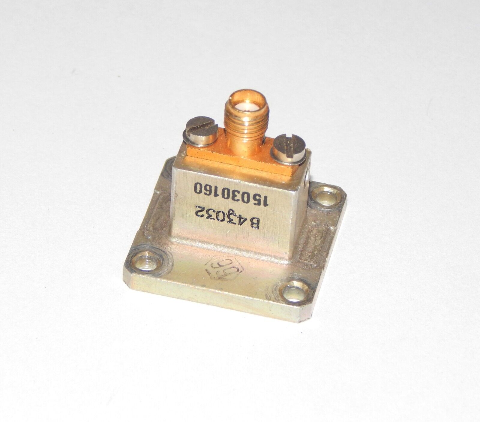 used Waveguide Adapter WR62 to SMA - ACCUCOM