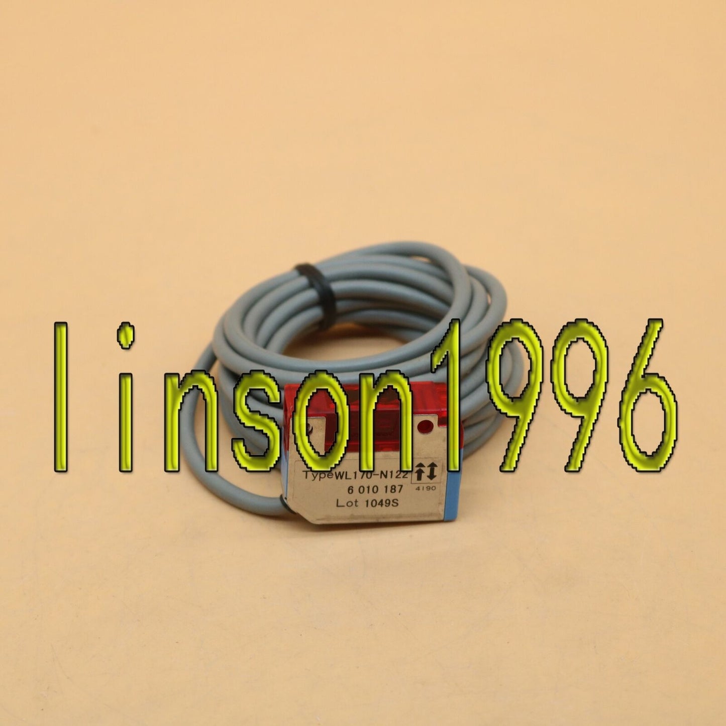 ONE SICK WL170-N122 Retro-Reflective Sensor Fast - SICK