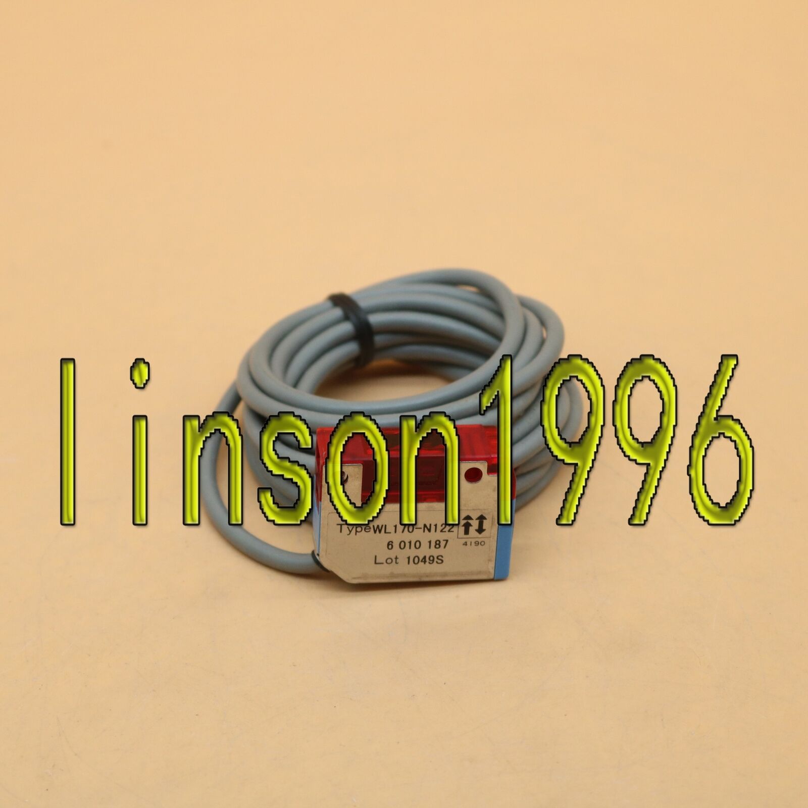 ONE SICK WL170-N122 Retro-Reflective Sensor Fast - SICK