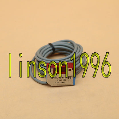 ONE SICK WL170-N122 Retro-Reflective Sensor Fast - SICK