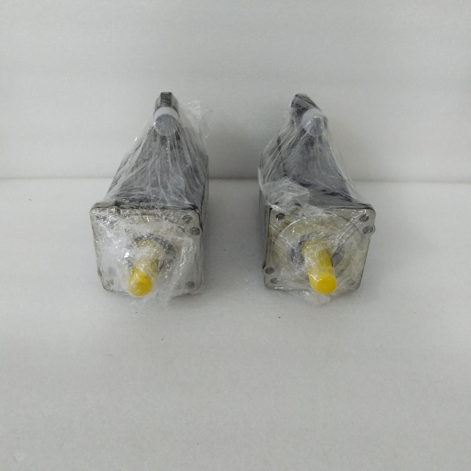 24-Hour Servo Motor VPL-B1003F-PJ12AA Refurbished - VPL