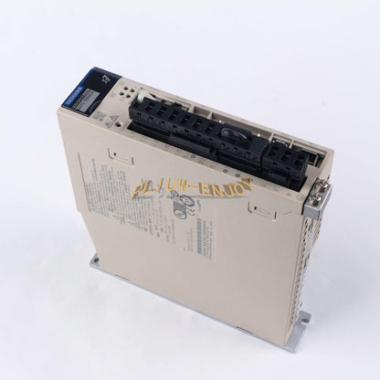 new ONE Yaskawa Servo Drive SGD7S-2R8AA0A - YASKAWA