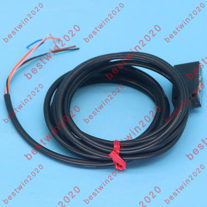 Keyence PZ-101P Photoelectric Sensor - One-Year Warranty - KEYENCE