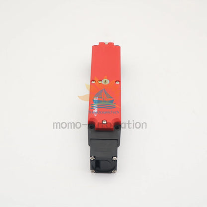 1Pcs EUCHIVFR TP3-2131A024M safety switch