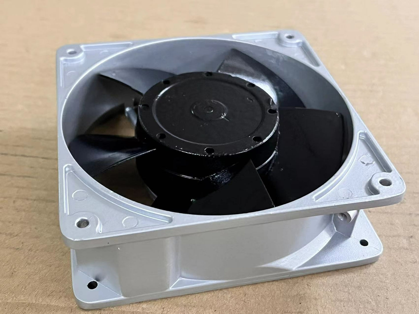 new STYLE FAN US12D22-T 220V 230V 16 15W 12038 metal iron leaf fan 120 * 120 * 38