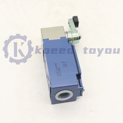 1PCS SCHNEIDER XCK-J10511H29C XCKJ10511H29C Limit Switch PLC