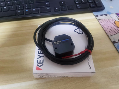 1PCS Keyence VP-90 VP90 Photoelectric Sensor In Box Free Ship