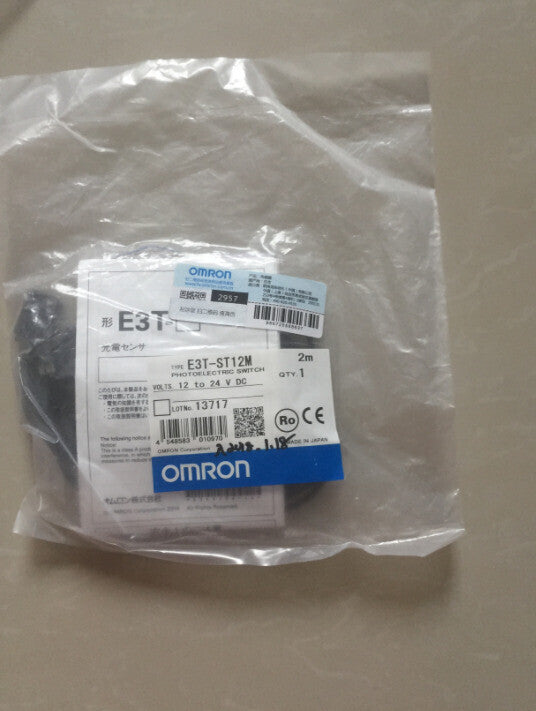 1PC Omron E3T-ST12M E3TST12M 2M Photoelectric Sensor