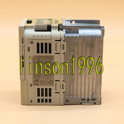 Yaskawa Inverter 0.75/1.1 KW 220V Model: CIMR-VA2A0006BAA - YASKAWA