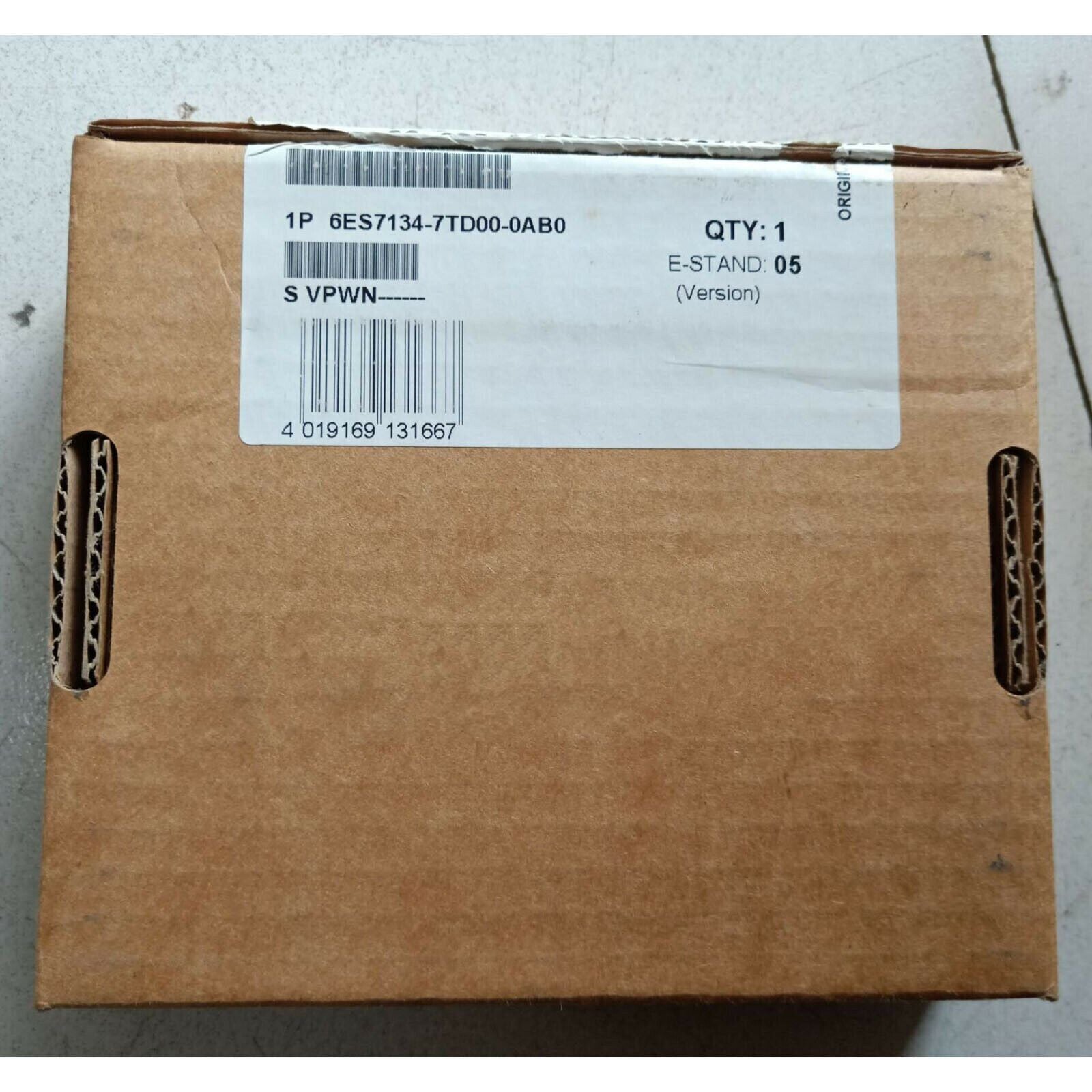 new  SIEMENS 1PC In Box 6ES7134-7TD00-0AB0 6ES71347TD000AB0 Fast Delivery