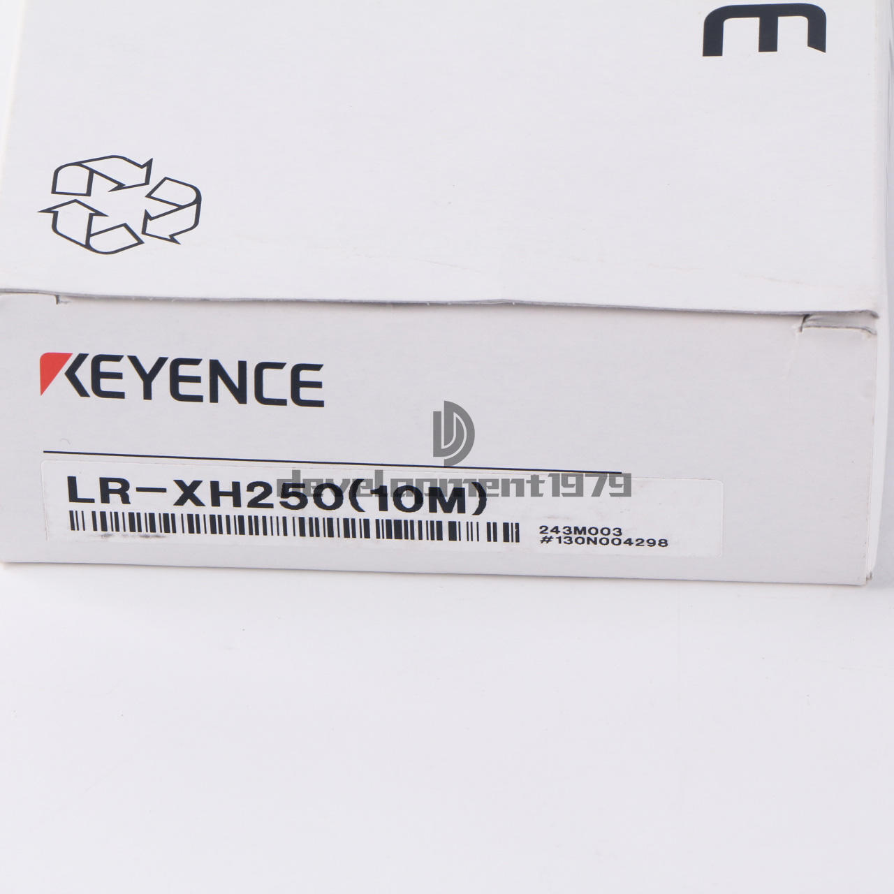 new 1PCS  KEYENCE LR-XH250(10M) sensor