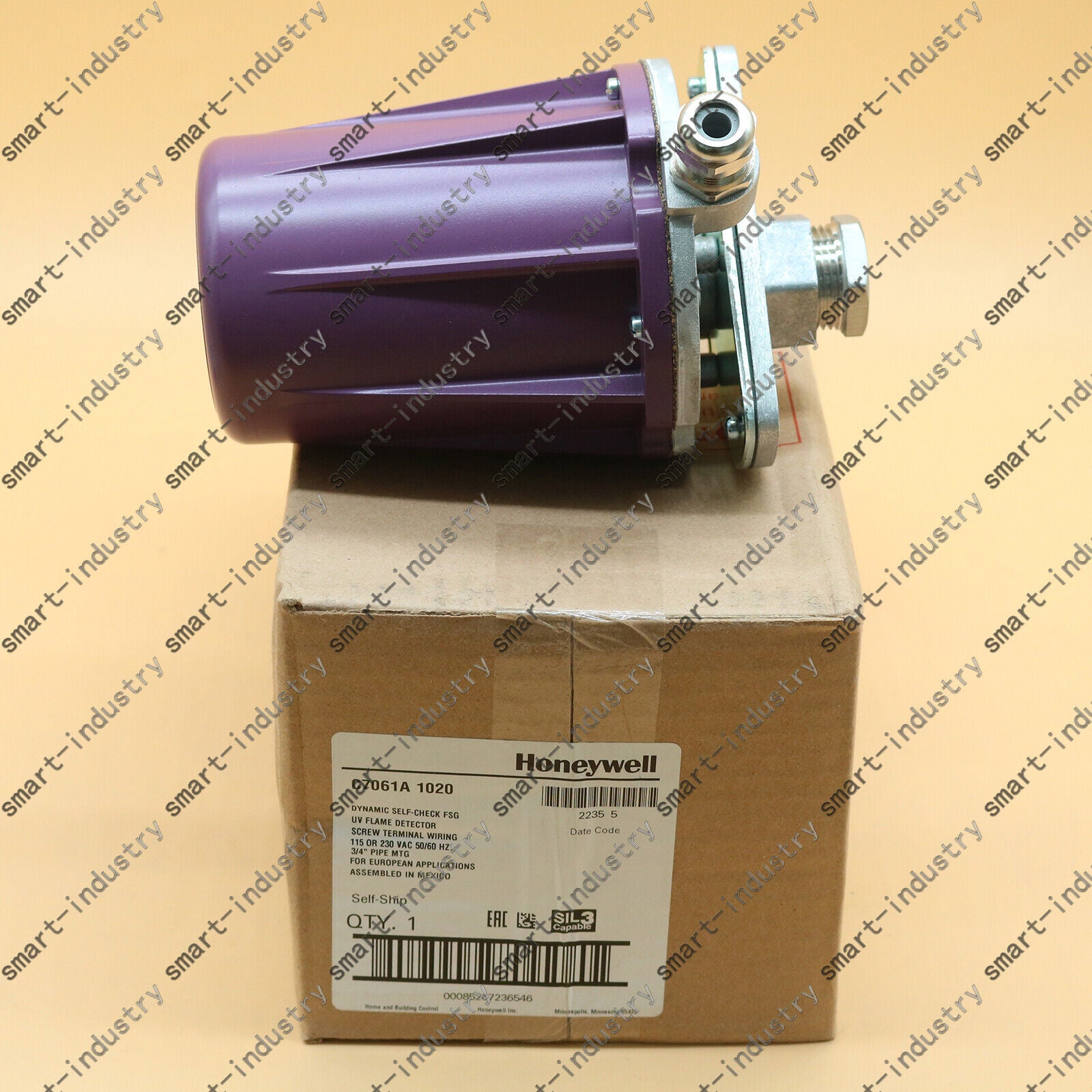 new  In Box Honeywell C7061A-1020 C7061A1020 UV Flame Detector 115/230VAC 50/60Hz