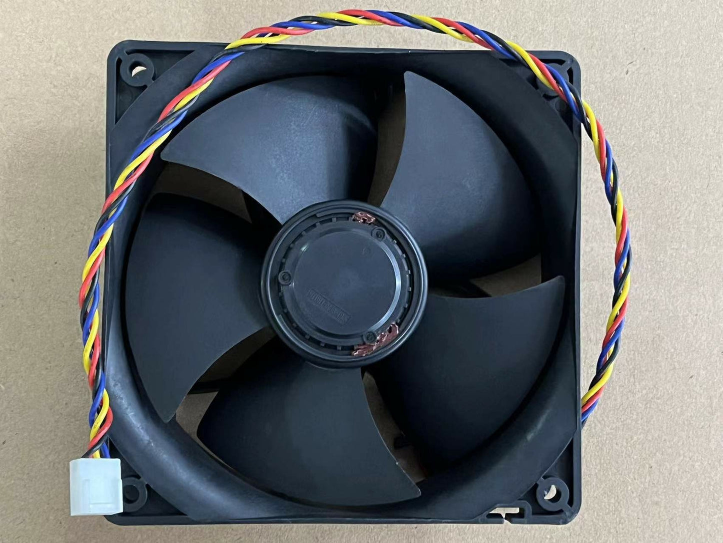 new NIDEC W12E12BS11B5-57 12VDC 1.65A 4 line PWM fan