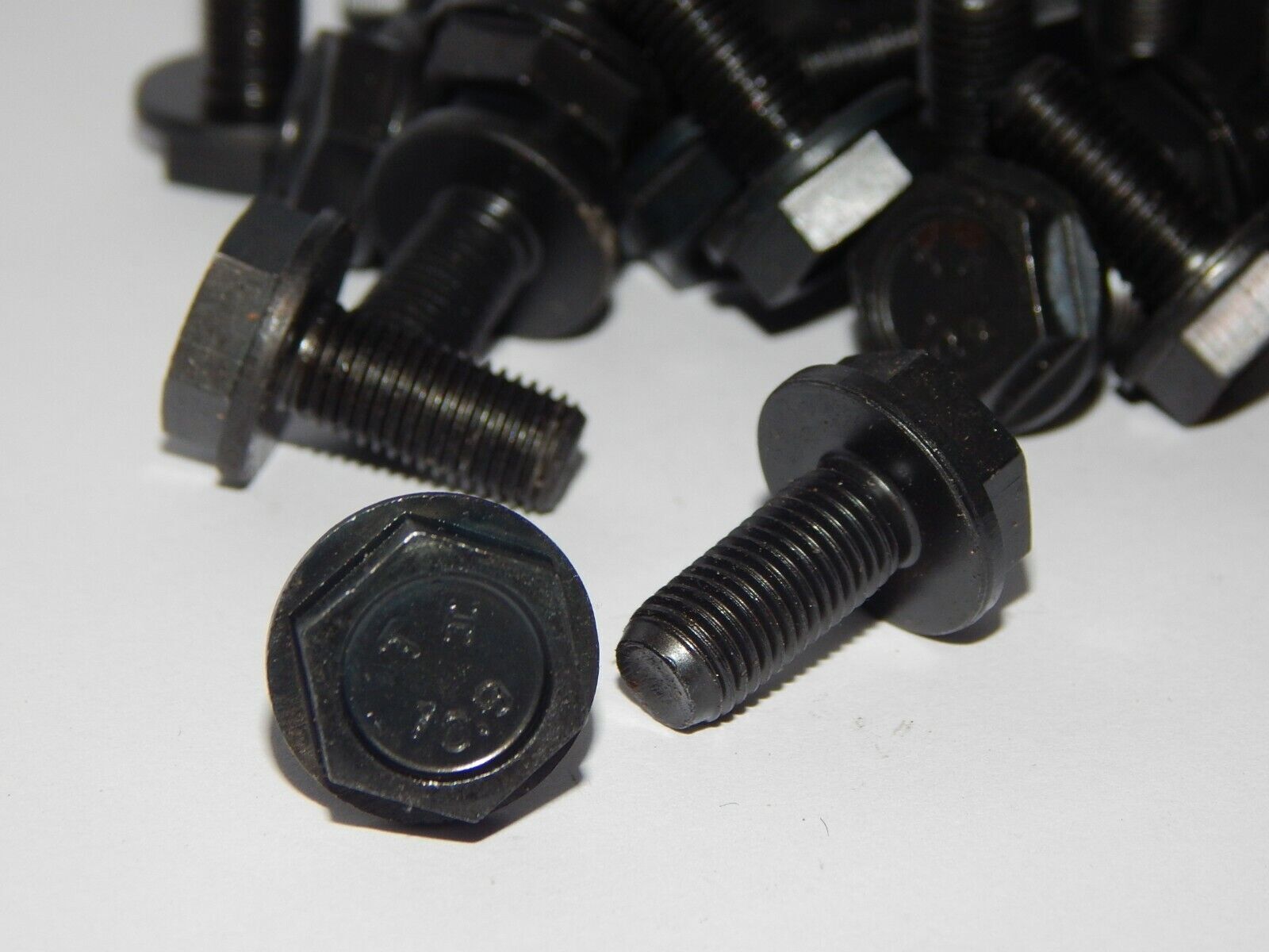 100PCS M8 10.9 Hex Head Bolts M8x1x18 Black Crank - PREMIUM PARTS STORE