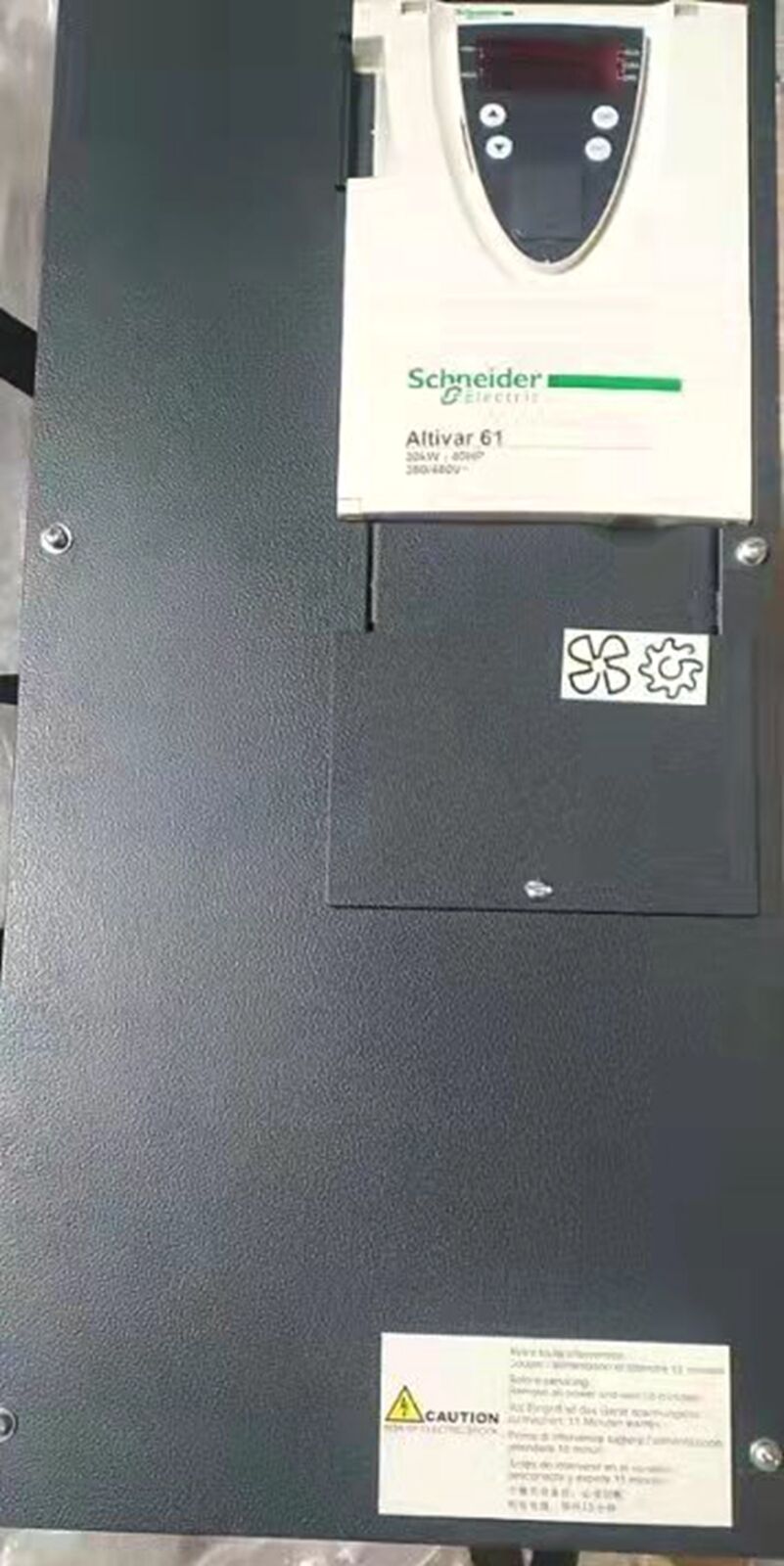 SCHNEIDER ATV61HD30N4Z 30KW 40HP AC DRIVE Inverter - SCHNEIDER