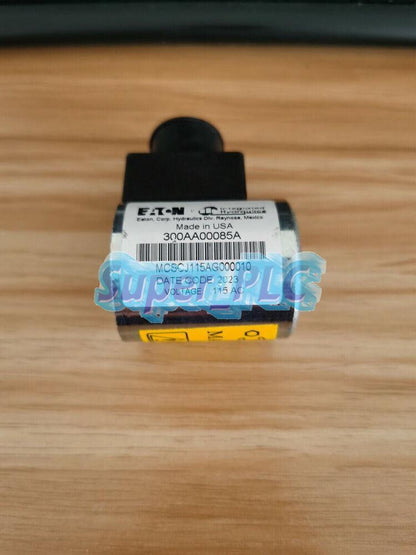 new 1Pcs   Eaton Vickers 300AA00085A Solenoid Coil 115AC
