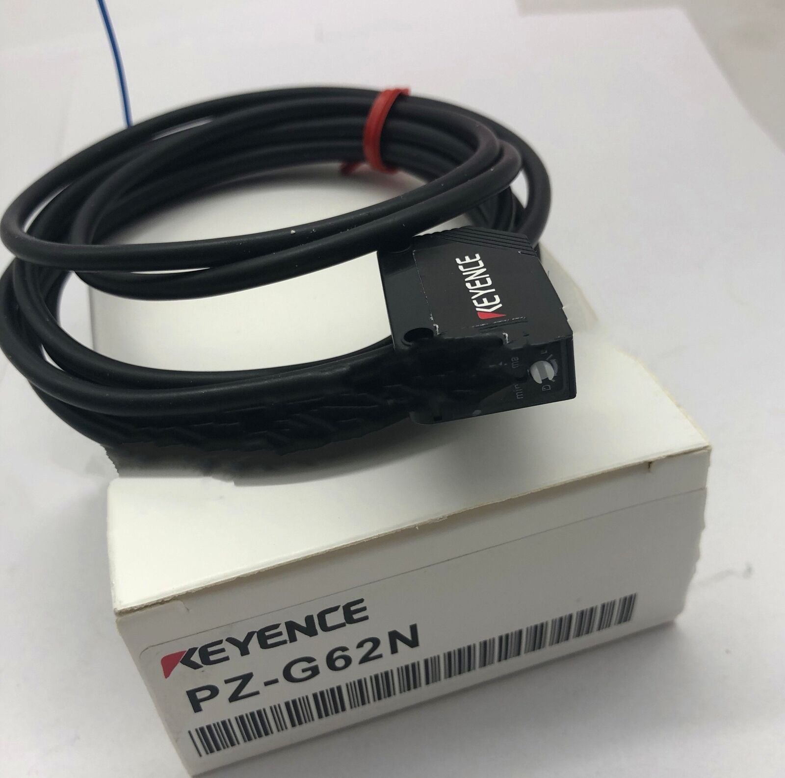 Keyence PZ-G62N Photoelectric Sensor Spot Stock - KEYENCE