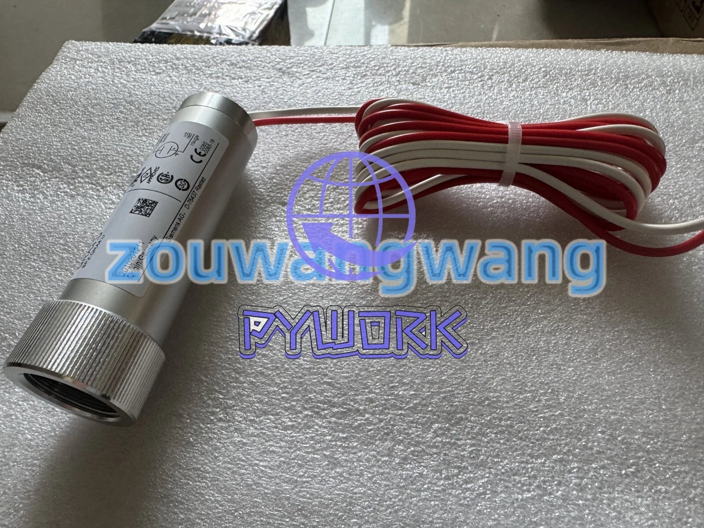 1PCS QRA4.U flame detector#