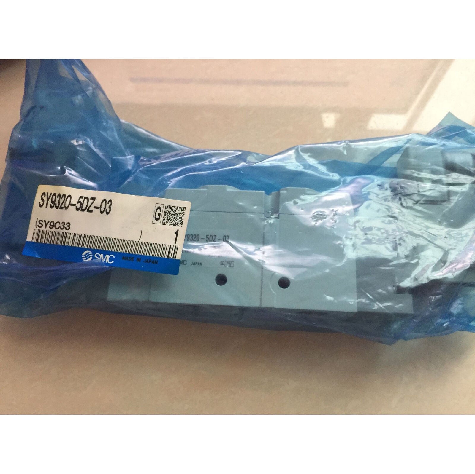 1PC SMC SY9320-5DZ-03 Solenoid Valve - SMC