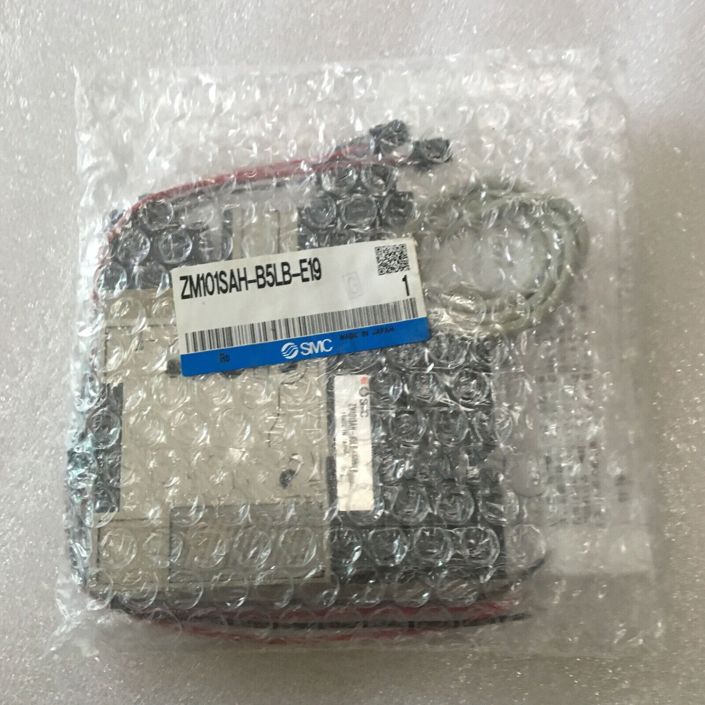 new ONE SMC vacuum combination ZM101SAH-B5LB-E19 SHIP - SMC