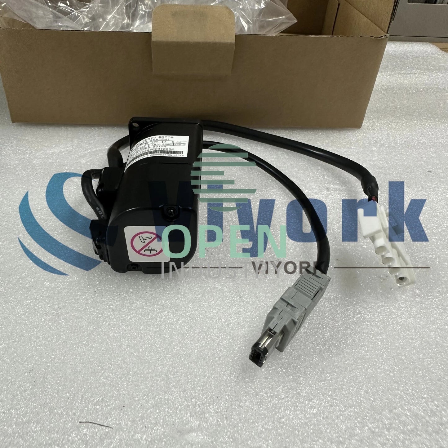 1PCS Yaskawa SGMAH-A5A1F41 AC SERVO MOTOR