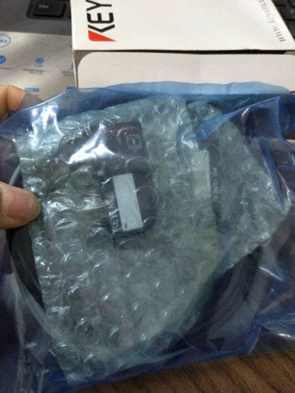 1PCS KEYENCE LV-NH100 LVNH100 SENSOR IN BOX