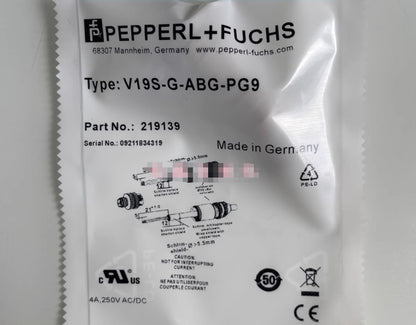 1PC  Pepperl+Fuchs V19S-G-ABG-PG9 Connector Free Ship