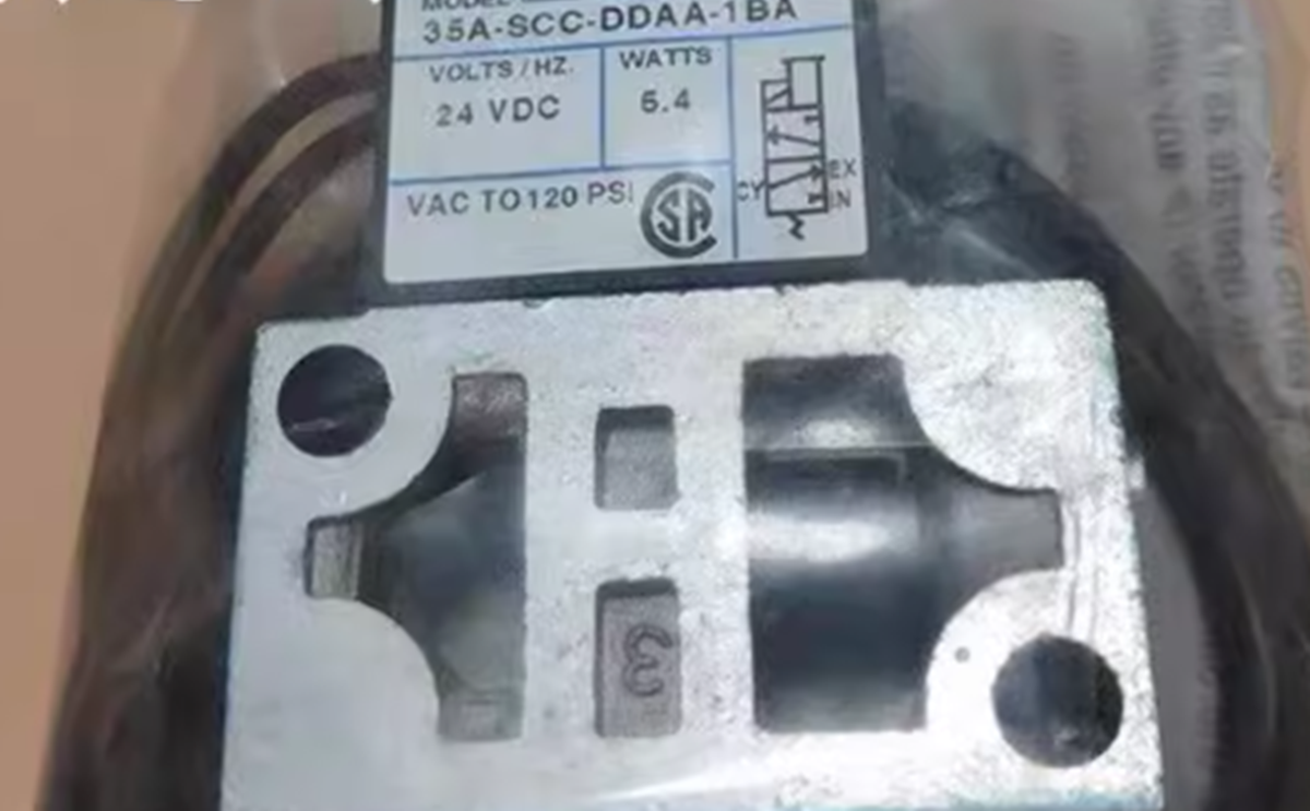 new  MAC 35A-SCC-DDAA-1BA solenoid valve MAC