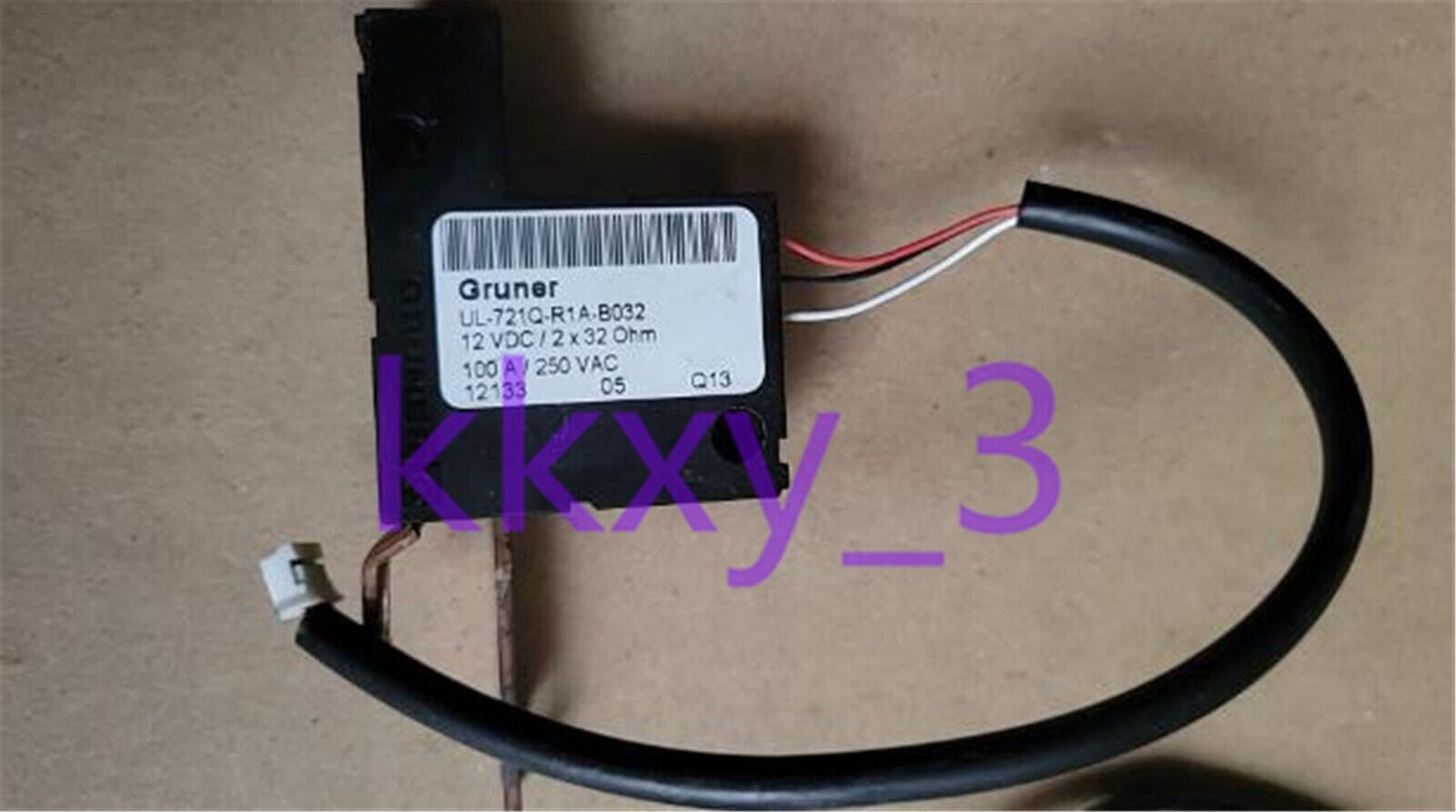 used 1 pcs Schneider 12v 100A Relay Contactor UL-721Q-R1A-B032 good - SCHNEIDER
