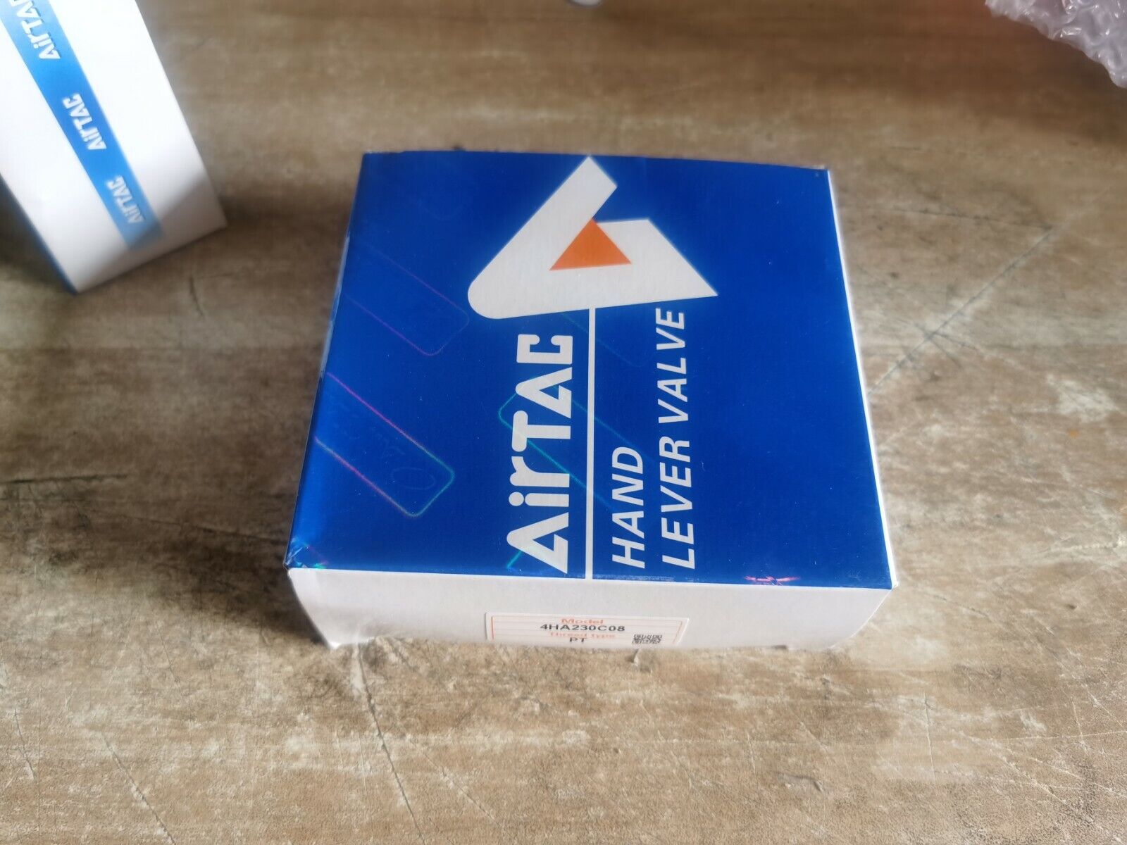New 1PCS AirTAC 4HA230C-08 Hand Lever Valve - AIRTAC