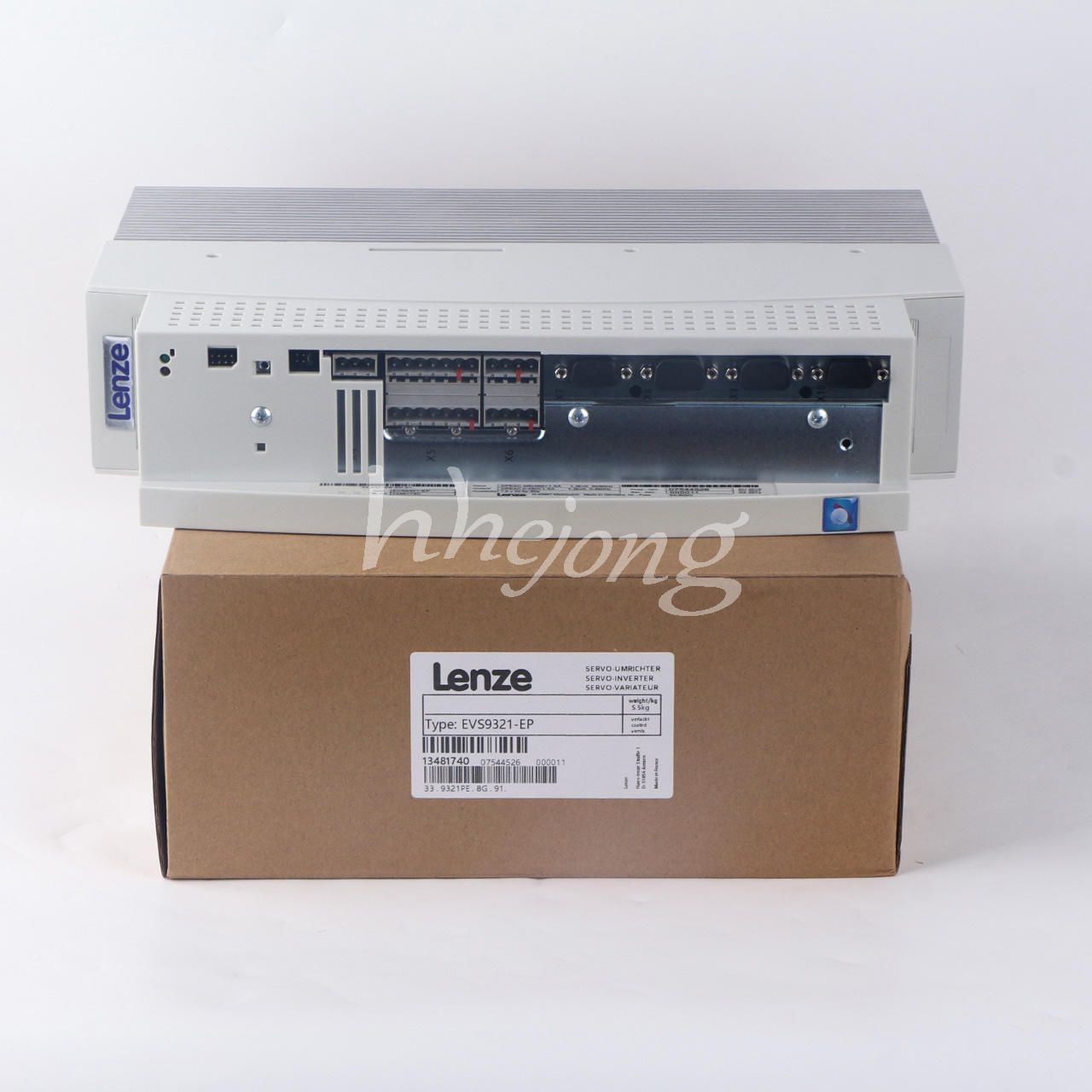 new 1PCS  LENZE Servo Drive Inverter EVS9321-EP EVS9321EP LENZE