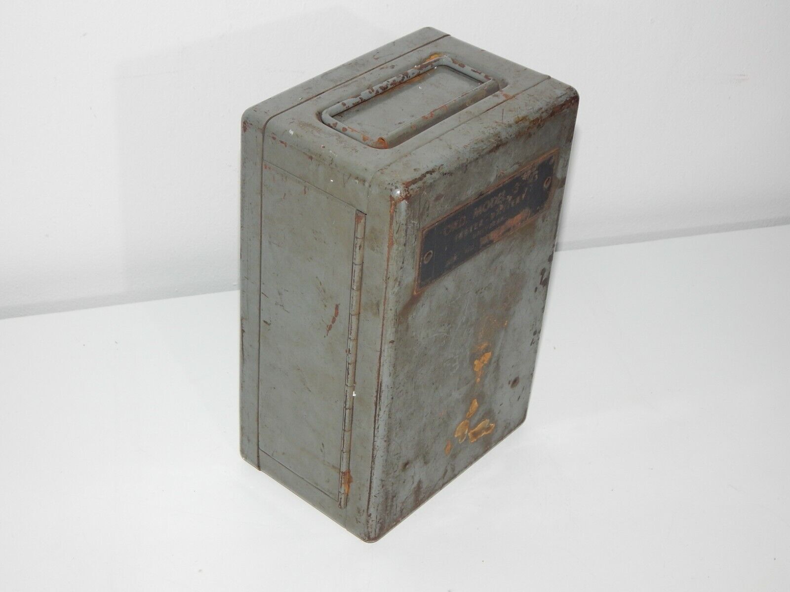 Used Meter Universal TESTER BATTERY MODEL 3-43 - Professional Battery Testing Tool for USA - METER UNIVERSAL