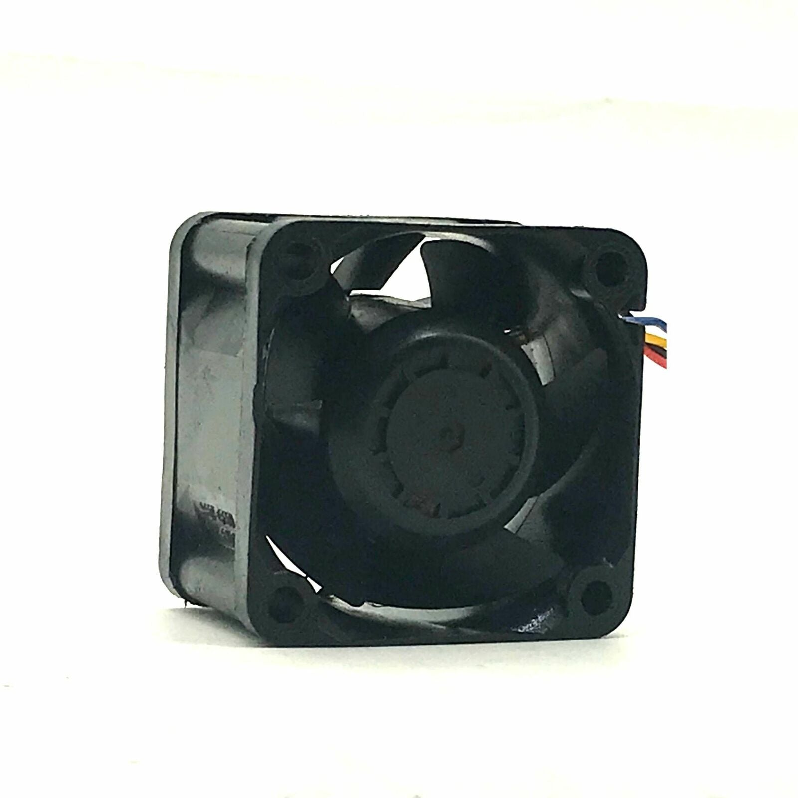 new NIDEC W40S12BS1D5-57 40*40*28MM 4028 12V 1.05A 4-wire small violent Cooling Fan