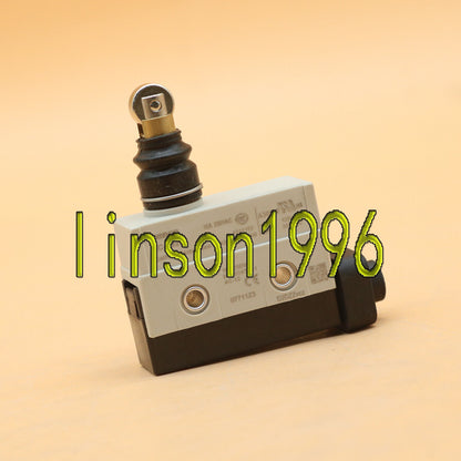 Omron ONE Enclosed Limit Switch ZC-N2255 Sealed Roller Plunger - OMRON