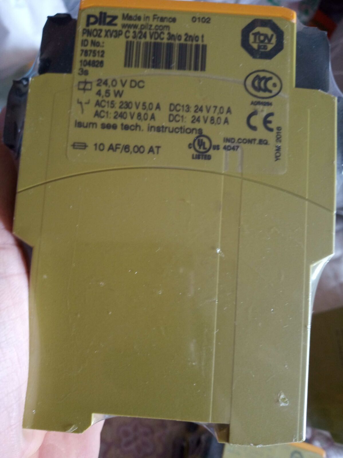 new 1pc PNOZ XV3P 787512 PILZ - PNOZ