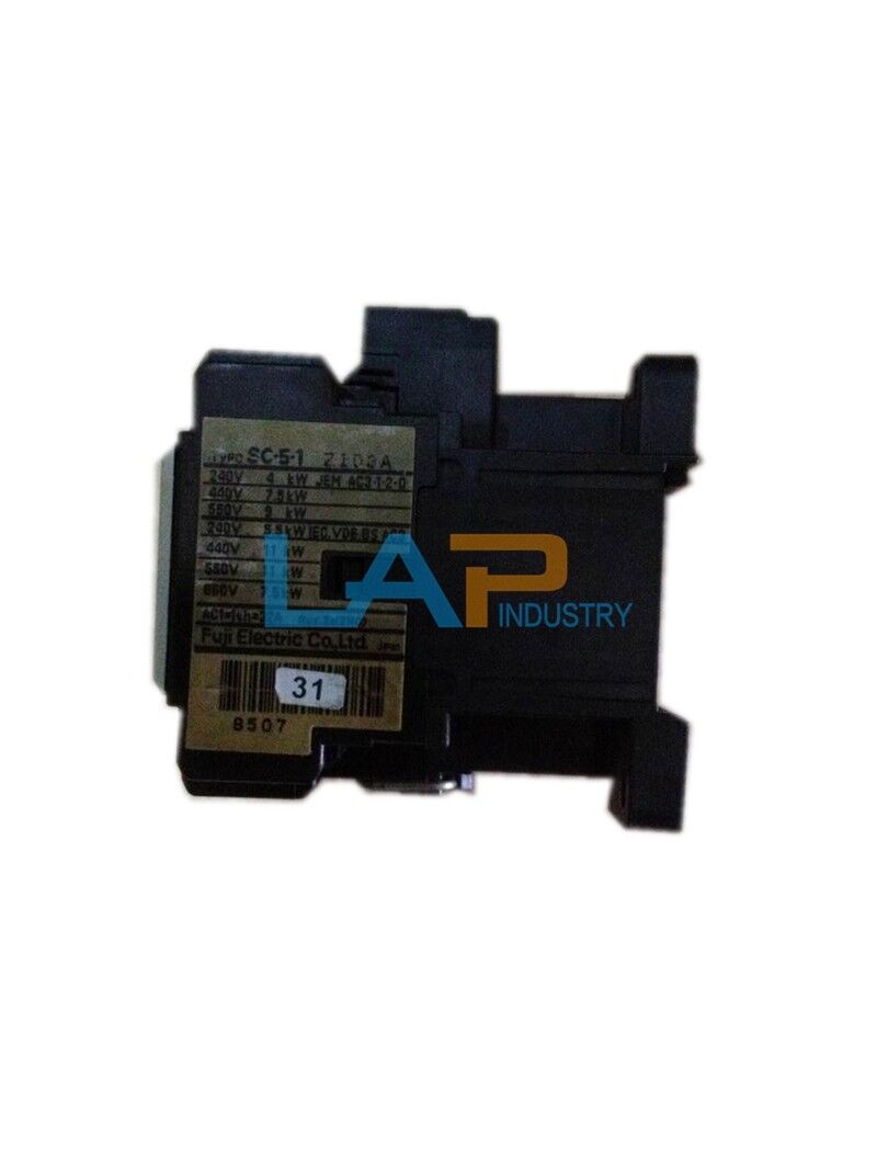 new 1PCS  FOR FUJI AC Contactor SC-5-1 220VAC