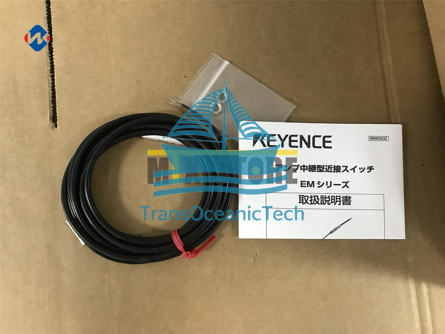 1pcs Keyence ones Proximity Sensor EM-005 EM005