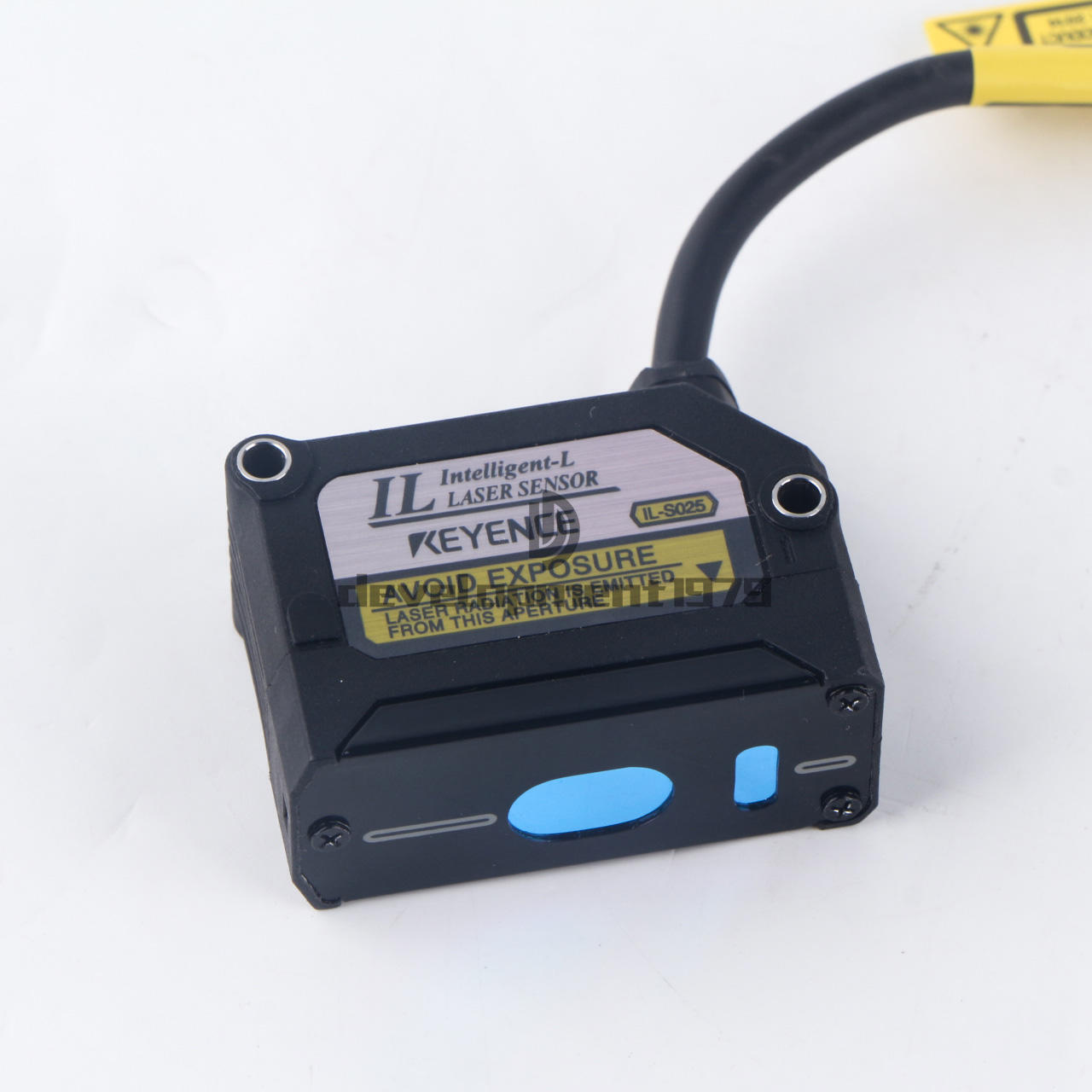 new One KEYENCE Laser Sensor IL-S025